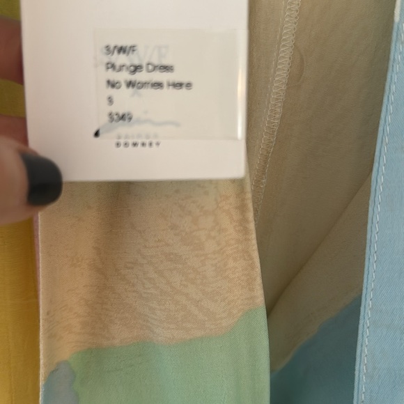 NWT SWF dress with plunging neckline - Picture 4 of 4